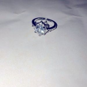 Size 8 silver cubic zirconia ring
